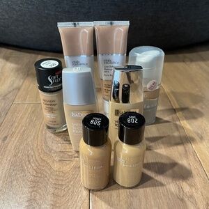 New 8-Piece Mixed Set of Foundations